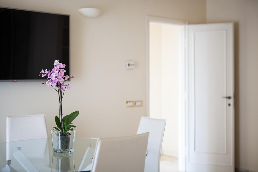 Kometa Suites & Apartments Флоренция Екстериор снимка