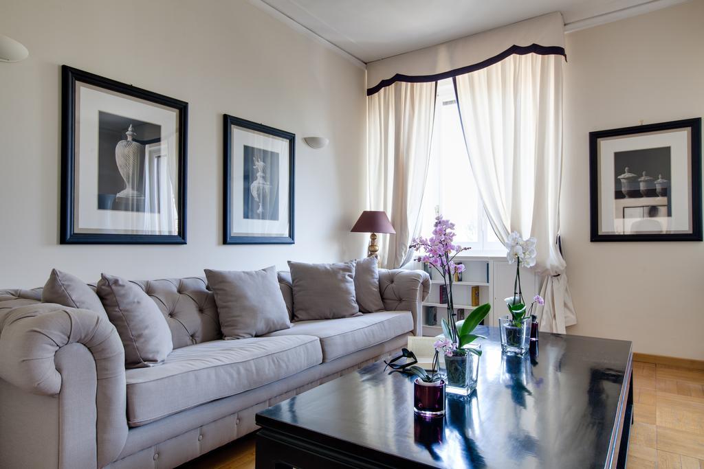 Kometa Suites & Apartments Флоренция Стая снимка
