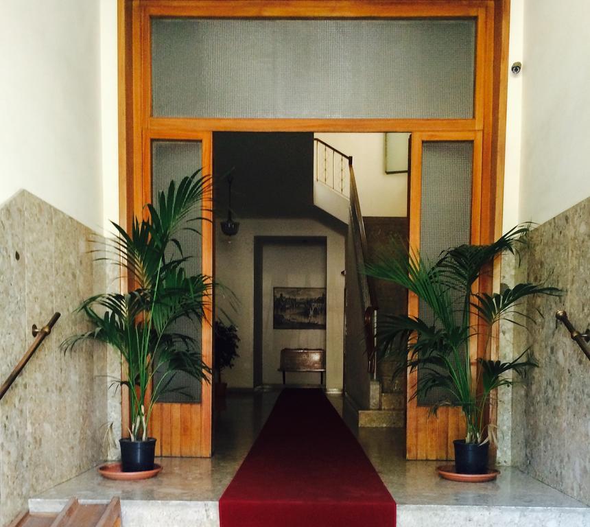 Kometa Suites & Apartments Флоренция Екстериор снимка