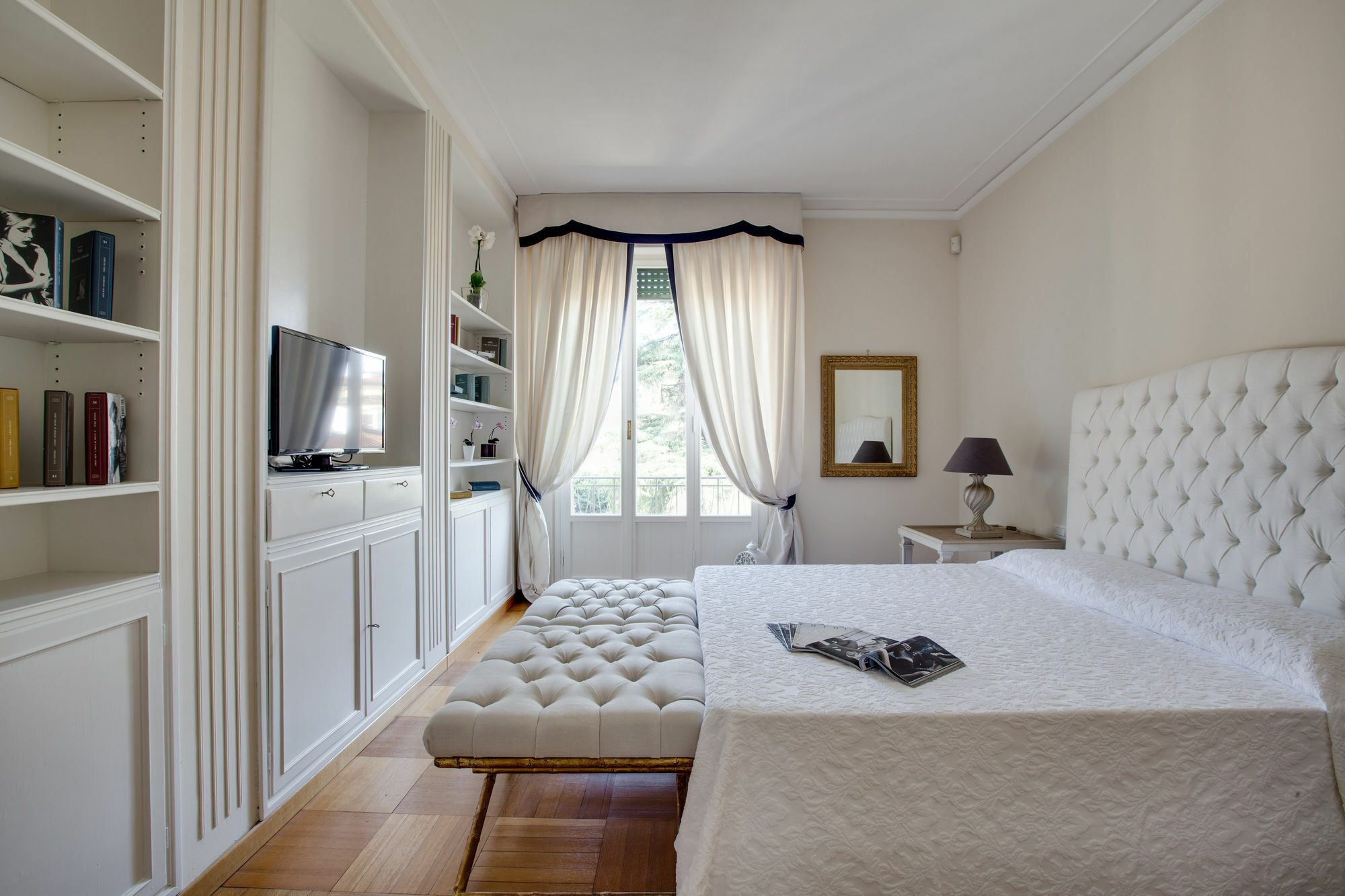 Kometa Suites & Apartments Флоренция Екстериор снимка