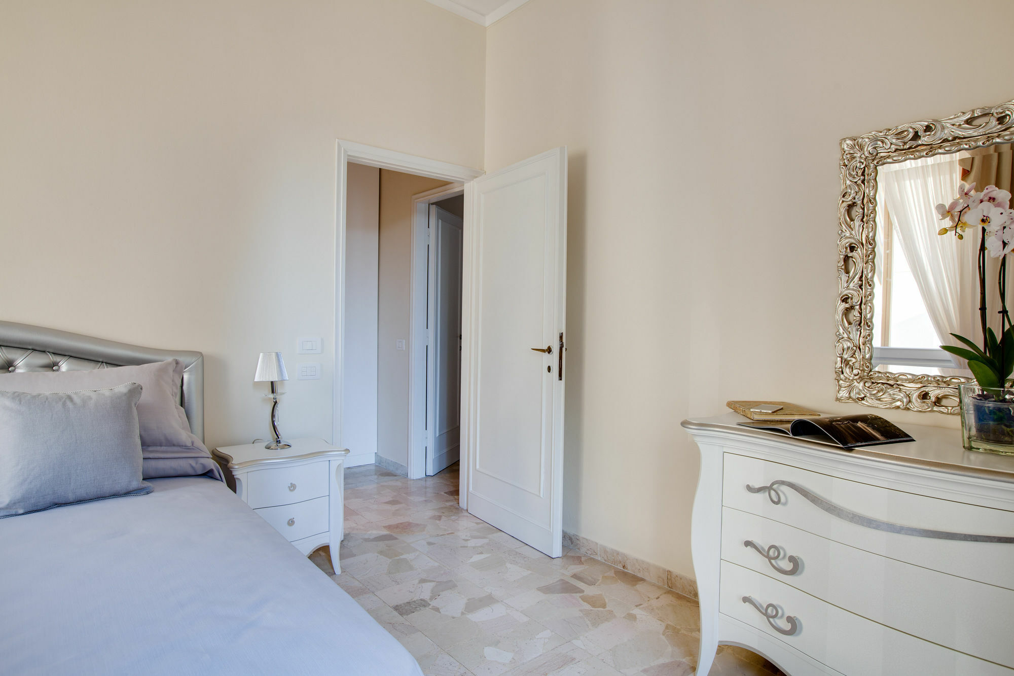 Kometa Suites & Apartments Флоренция Екстериор снимка