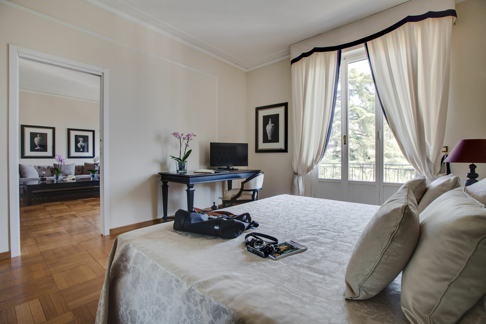 Kometa Suites & Apartments Флоренция Екстериор снимка